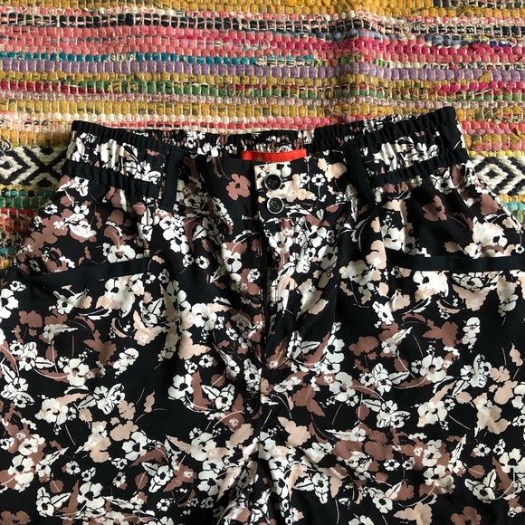 Anthropologie floral dress pants - Picture 2 of 6
